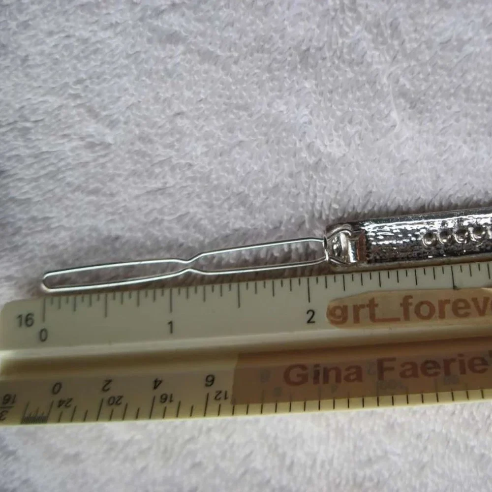 2 Goody Boutique Textured Metal Hair Barrettes Secure Back Clips Stay Tight Gold